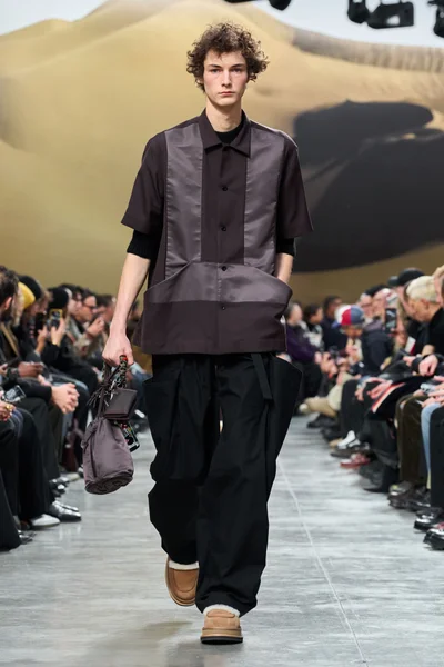 Look 43